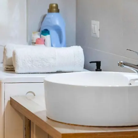 アパート • 1 Bdr • 3 Letti • 1 Bagno • Wi-fi ミラノ